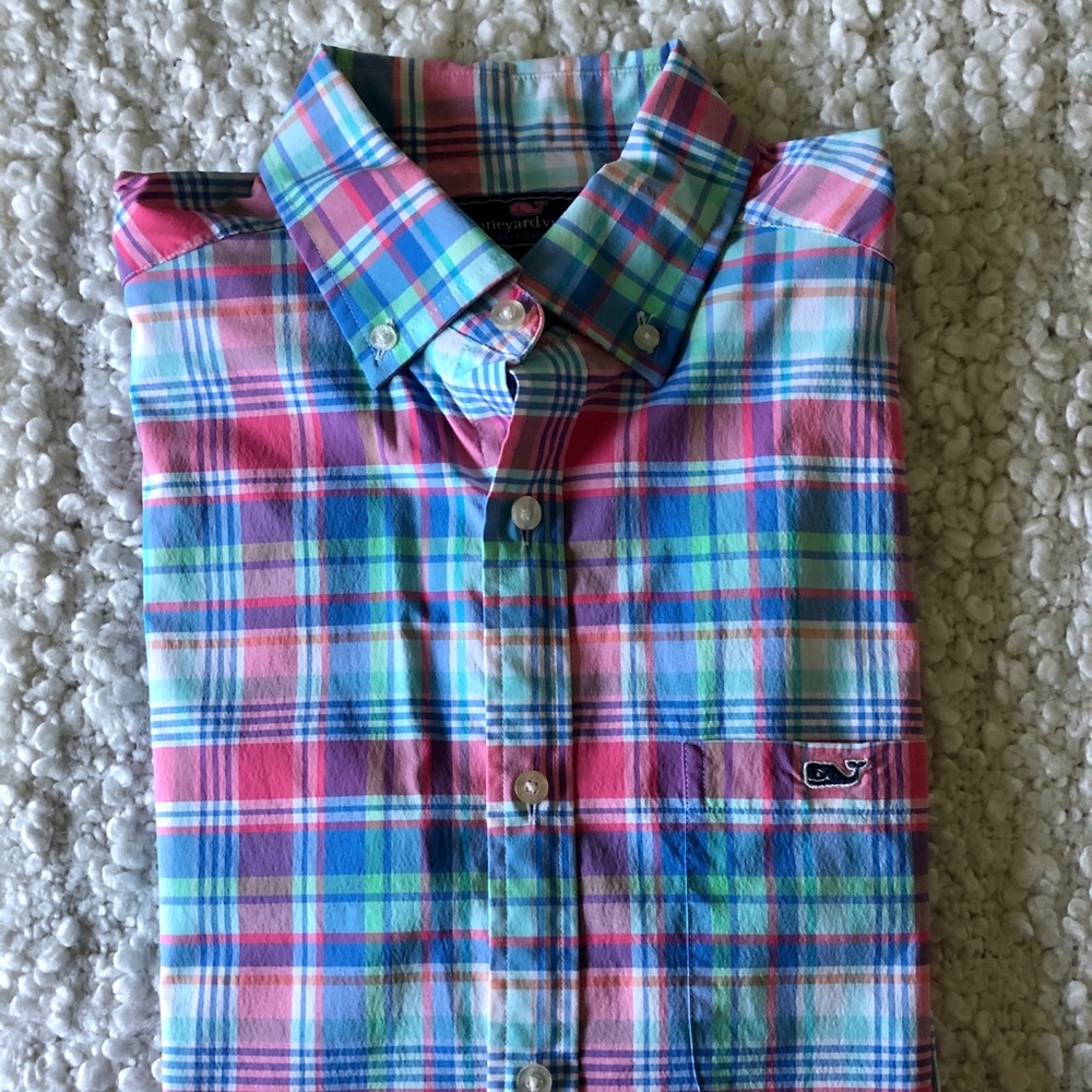 Vineyard vines performance shirt
